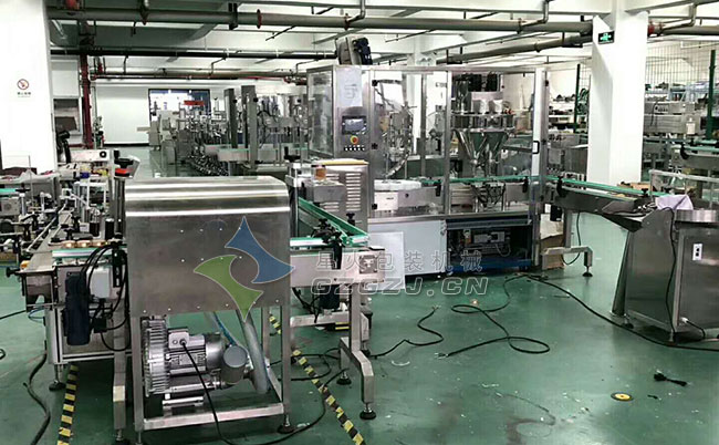 極細(xì)丹參粉灌裝機整機廠房內(nèi)展示